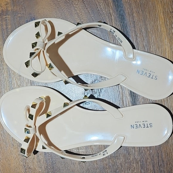 Steven New York Women's Sandals with Gold Studs - Picture 7 of 8